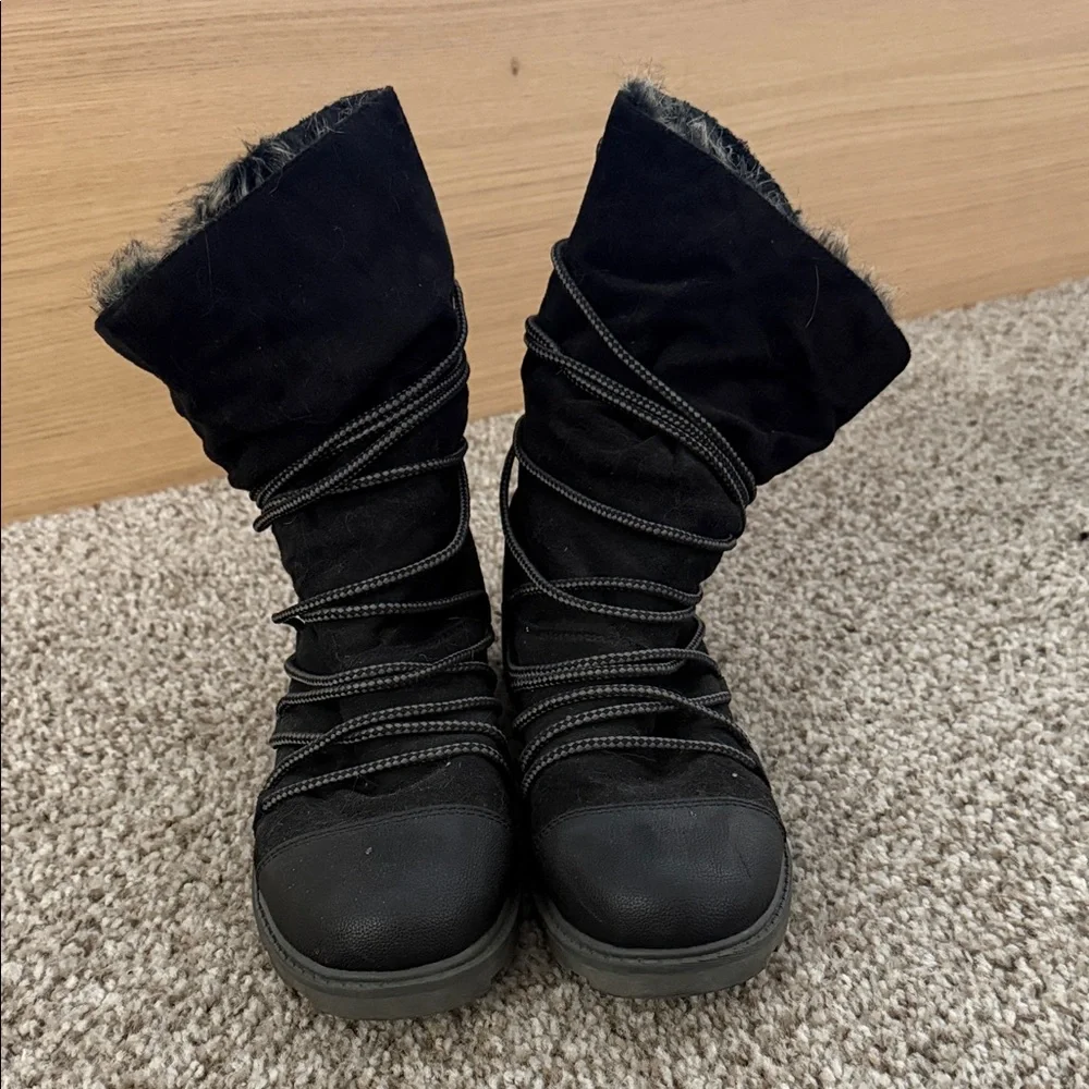 Roxy Black Winter Boots with fur lining - Picture 1 of 6